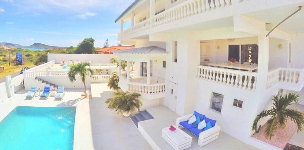 Champartments Villa & Apartments Cristal 7/42