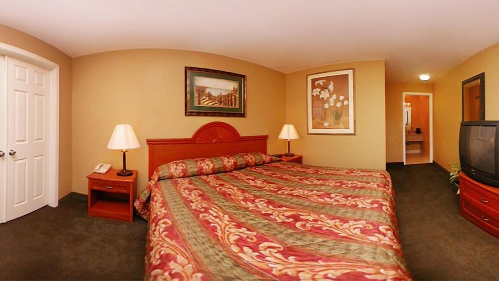 Econo Lodge Downtown Salt Lake 19/42