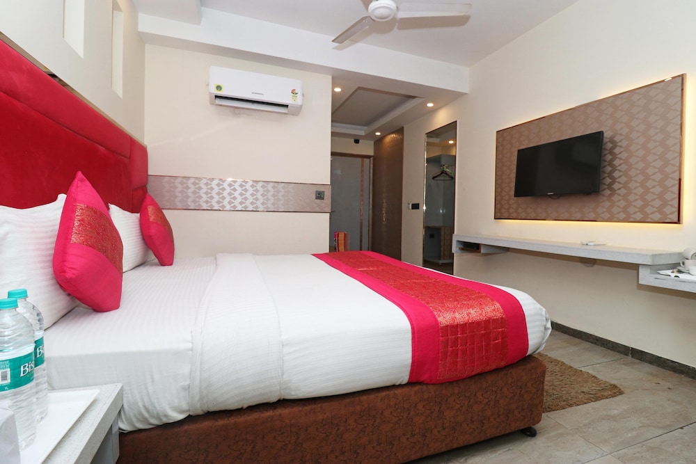 Hotel Krishna Plaza 21/43