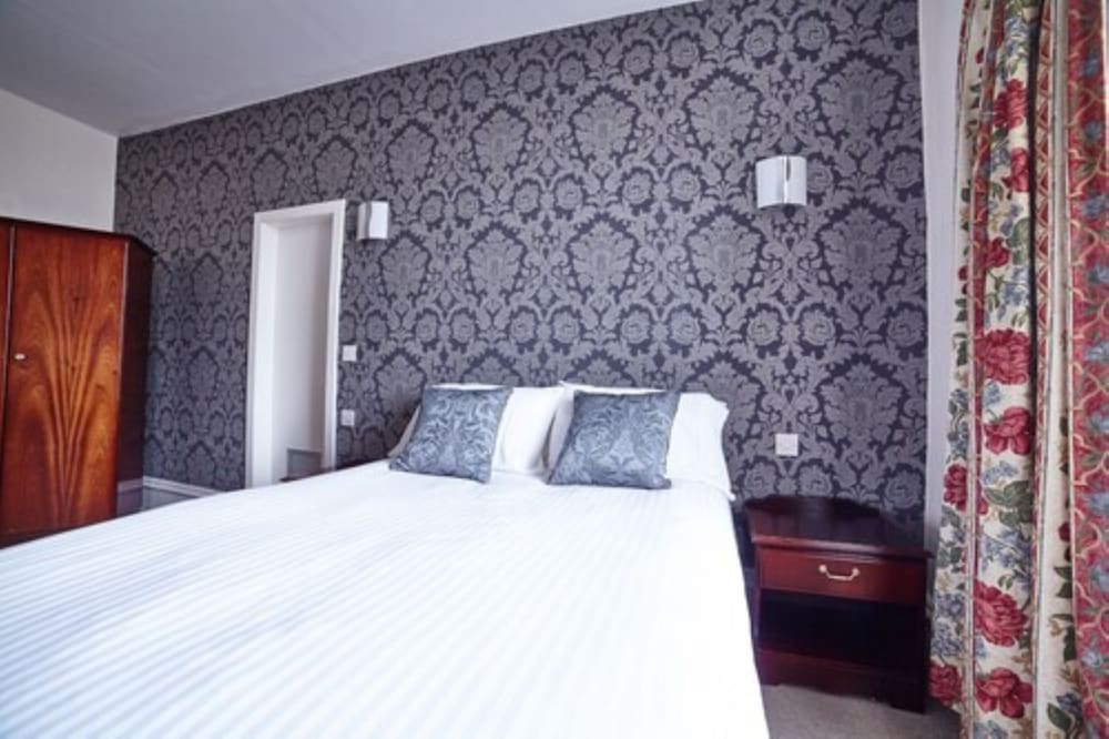 Station Hotel Aberdeen 28/67