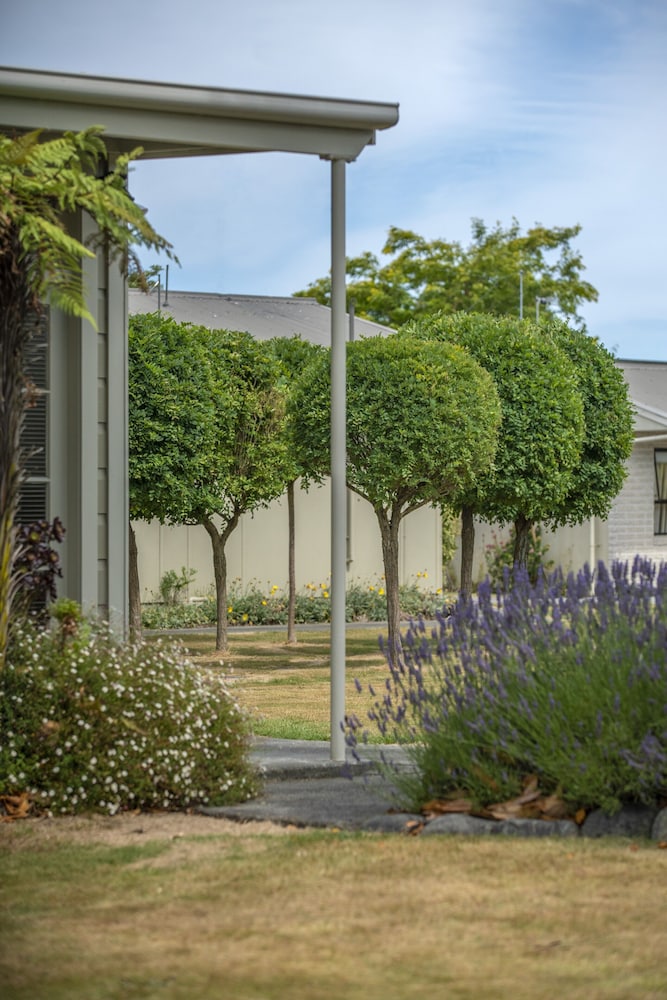 U Studios Masterton, SureStay Collection by Best Western 39/49