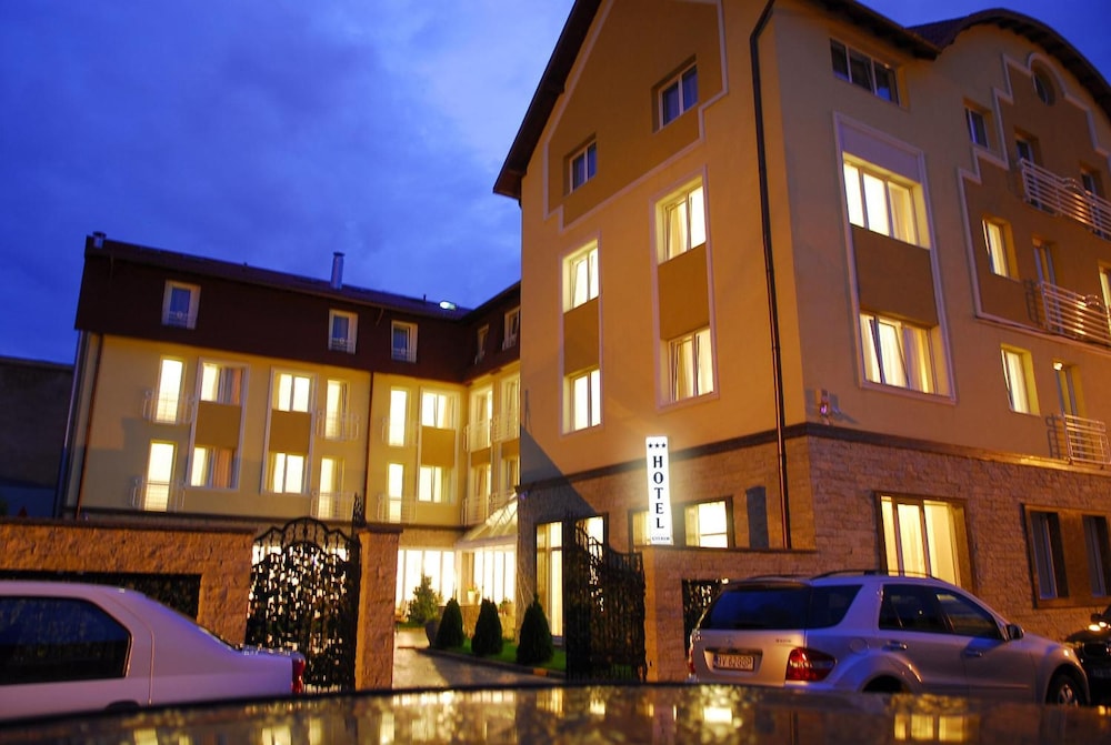 Hotel Citrin 3/35