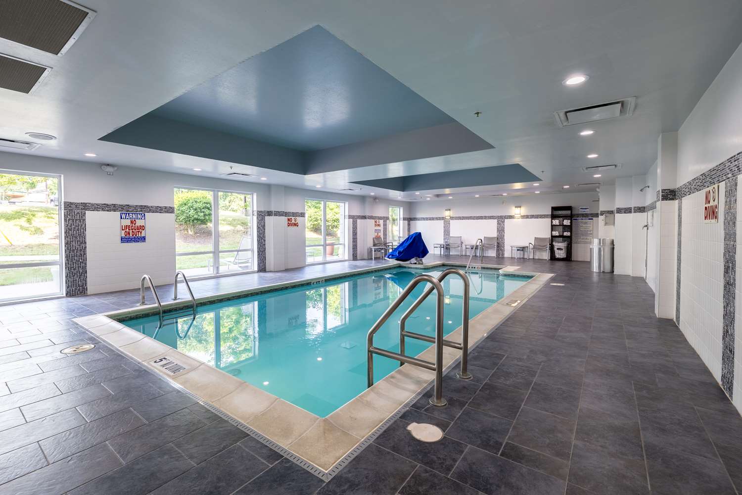 swimming pool spa