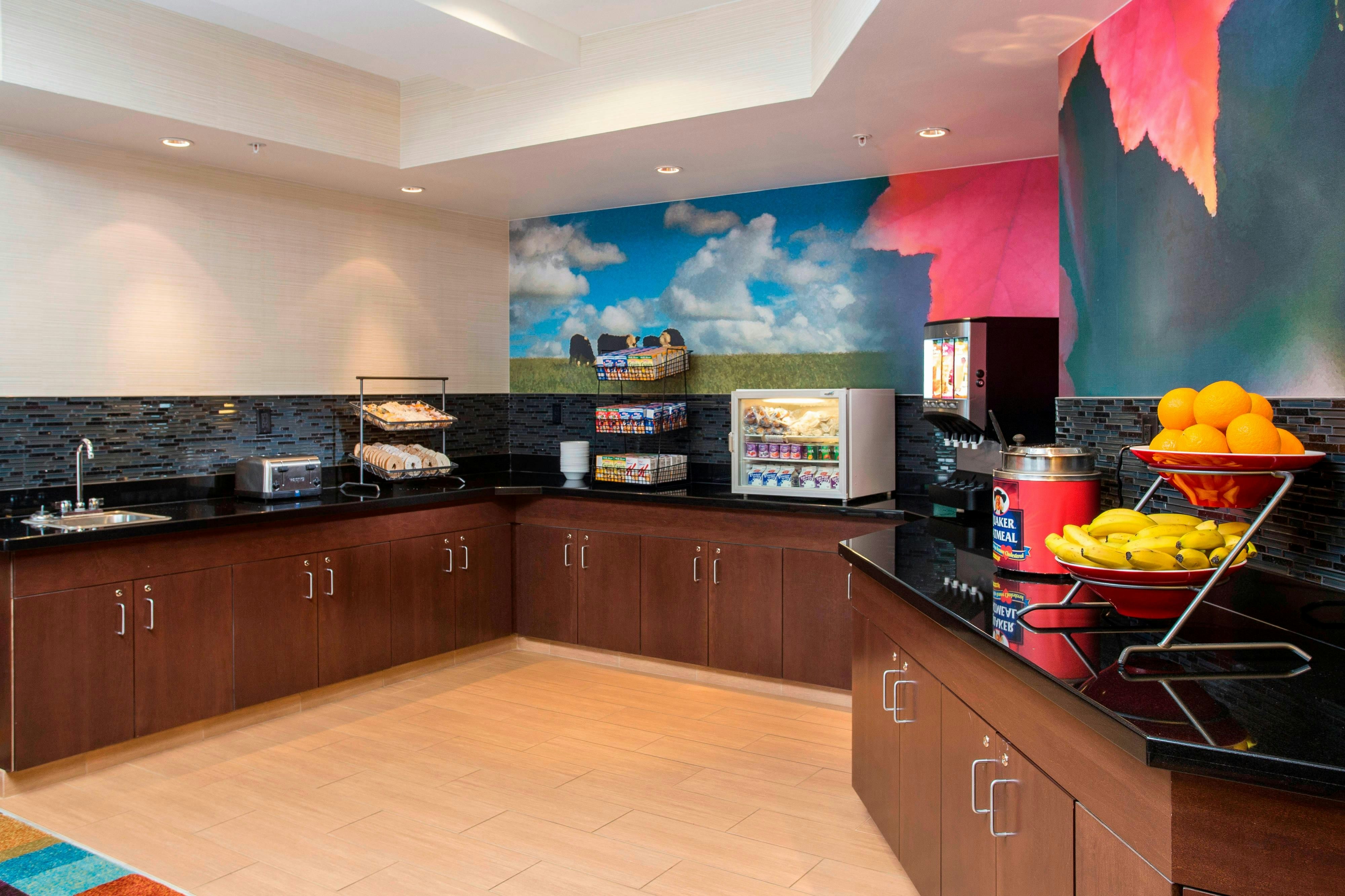 Fairfield Inn Suites Greeley 18/21