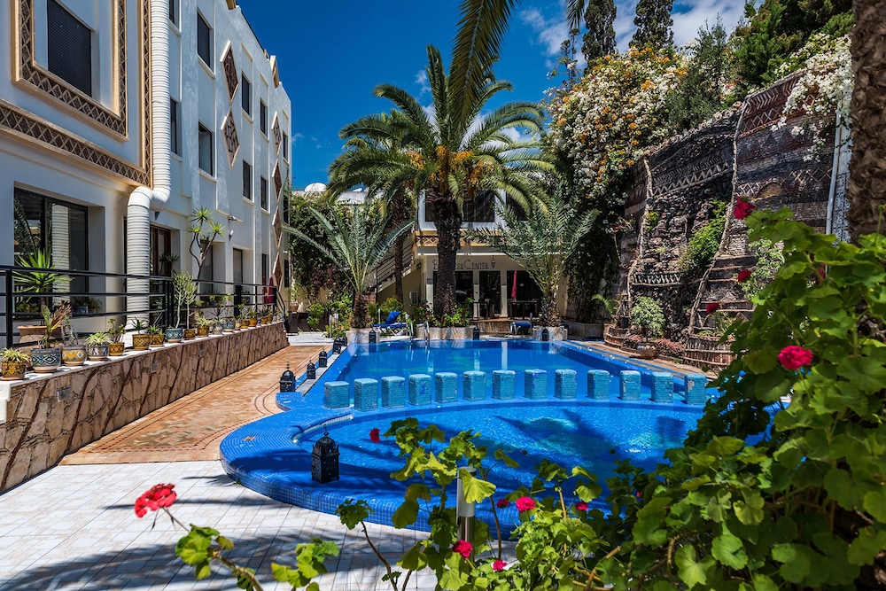 Atlantic Hotel Boutique and Spa 65/69
