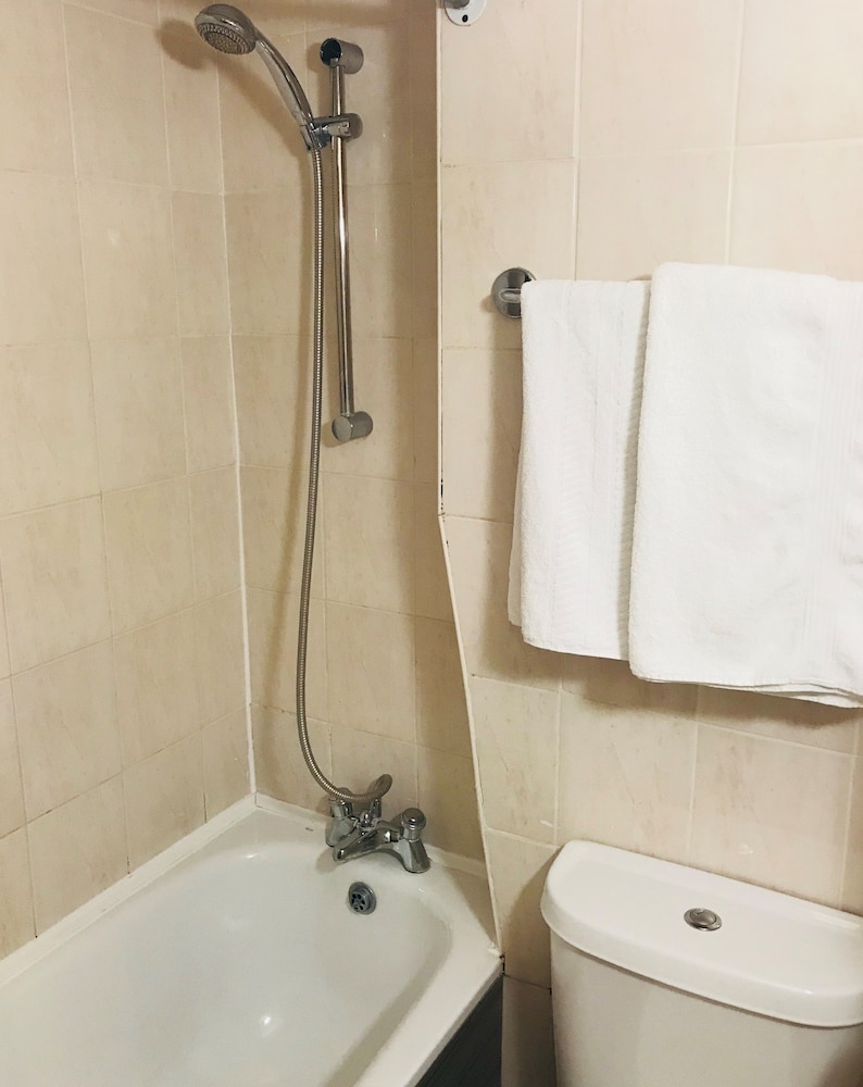 Lily Hotel 16/46
