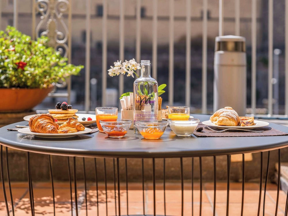 Mercure Napoli Centro Angioino 32/47