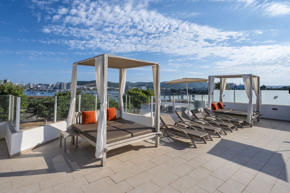 THB Ocean Beach - Adults Only 27/50