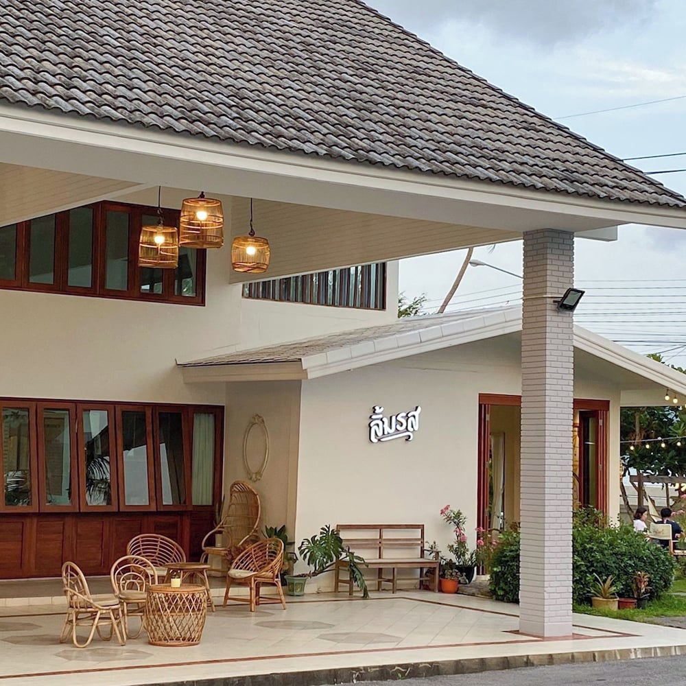 Bang Saphan Resort Hotel photo5
