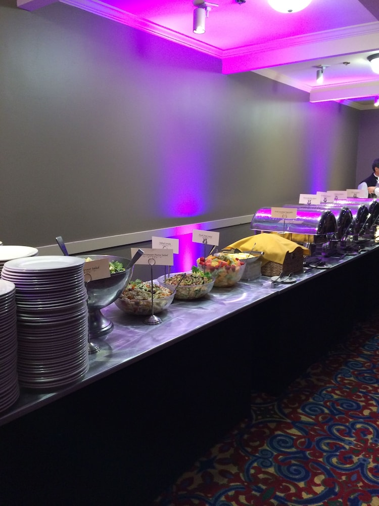 Doubletree Hotel Bakersfield 47/58