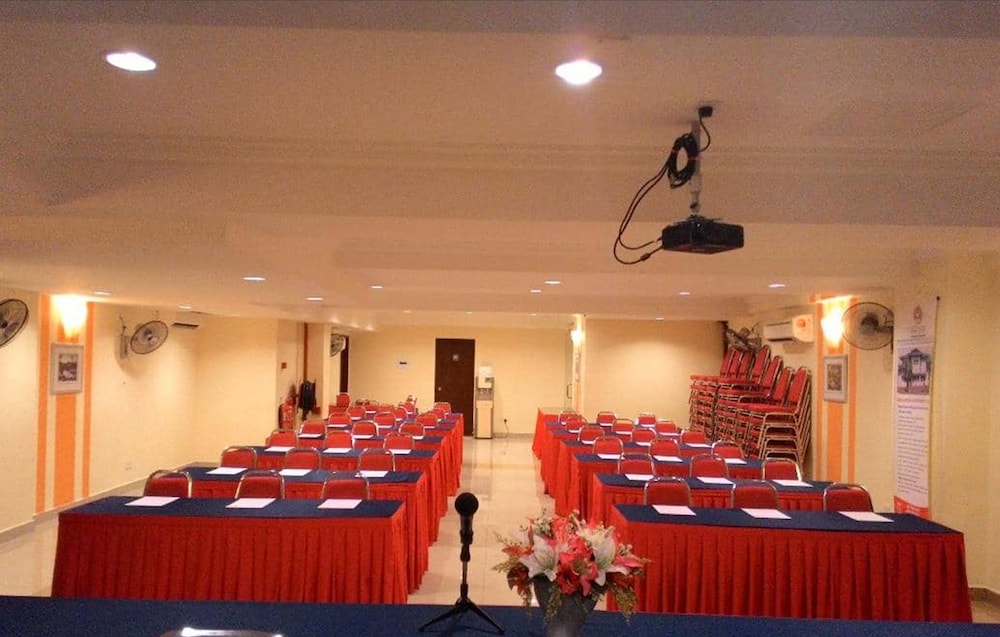 Sun Inns Hotel Equine Seri Kembangan 40/44