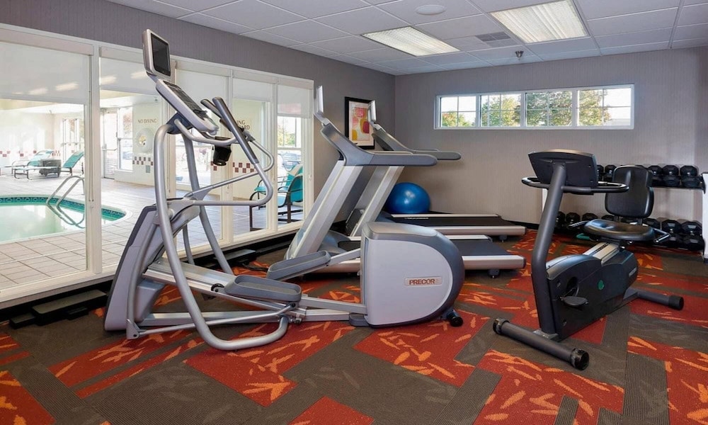 MainStay Suites Appleton Airport - Fox River Mall Area 22/46