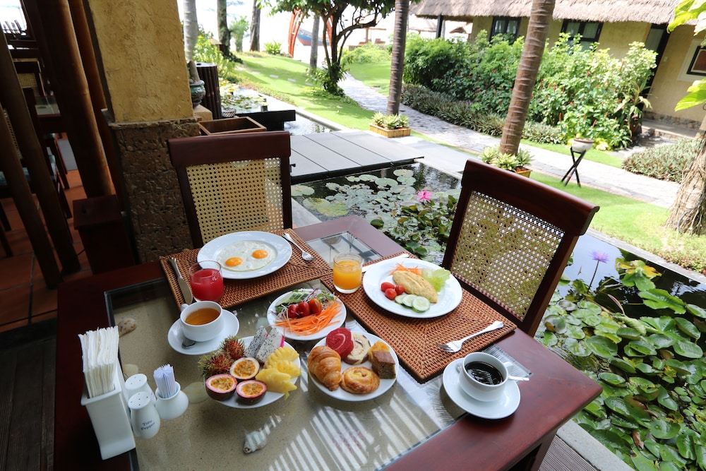 Bamboo Village Beach Resort and Spa 30/45