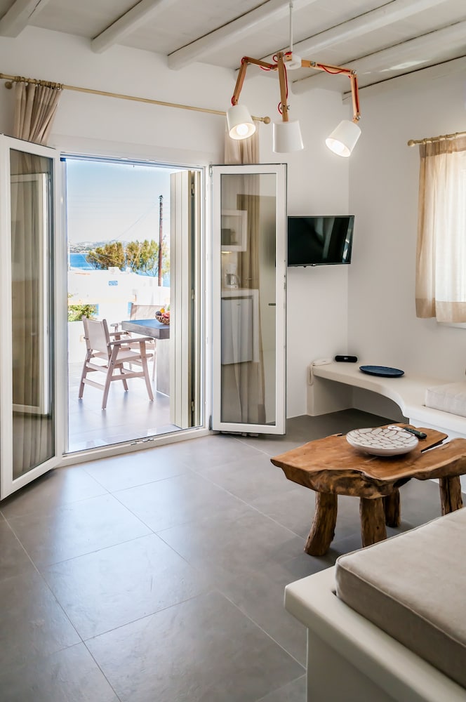 Vilos Suites 17/50