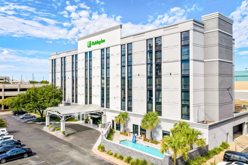Holiday Inn Alexandria Downtown 8/55