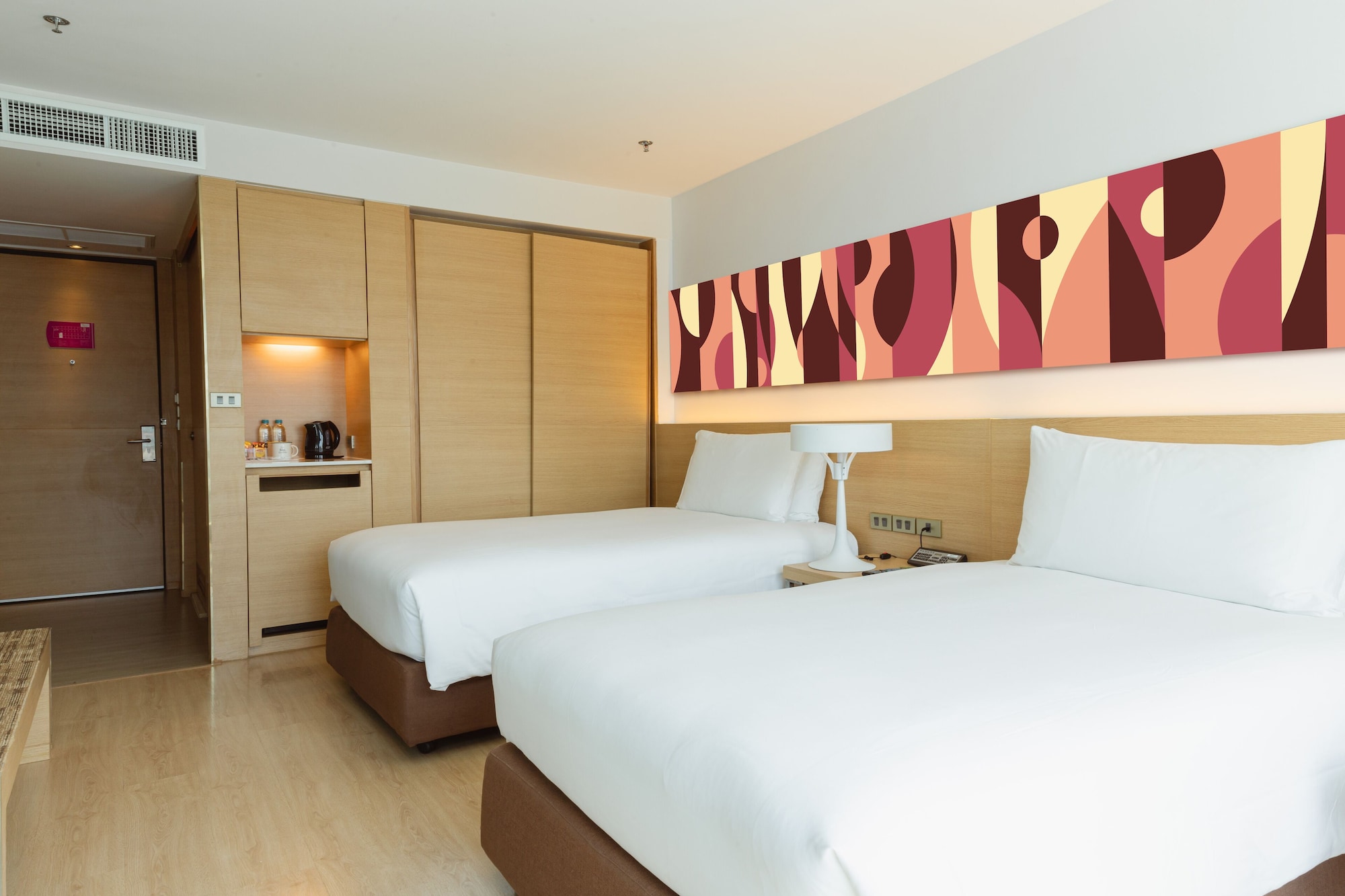 DELUXE TWIN ROOM