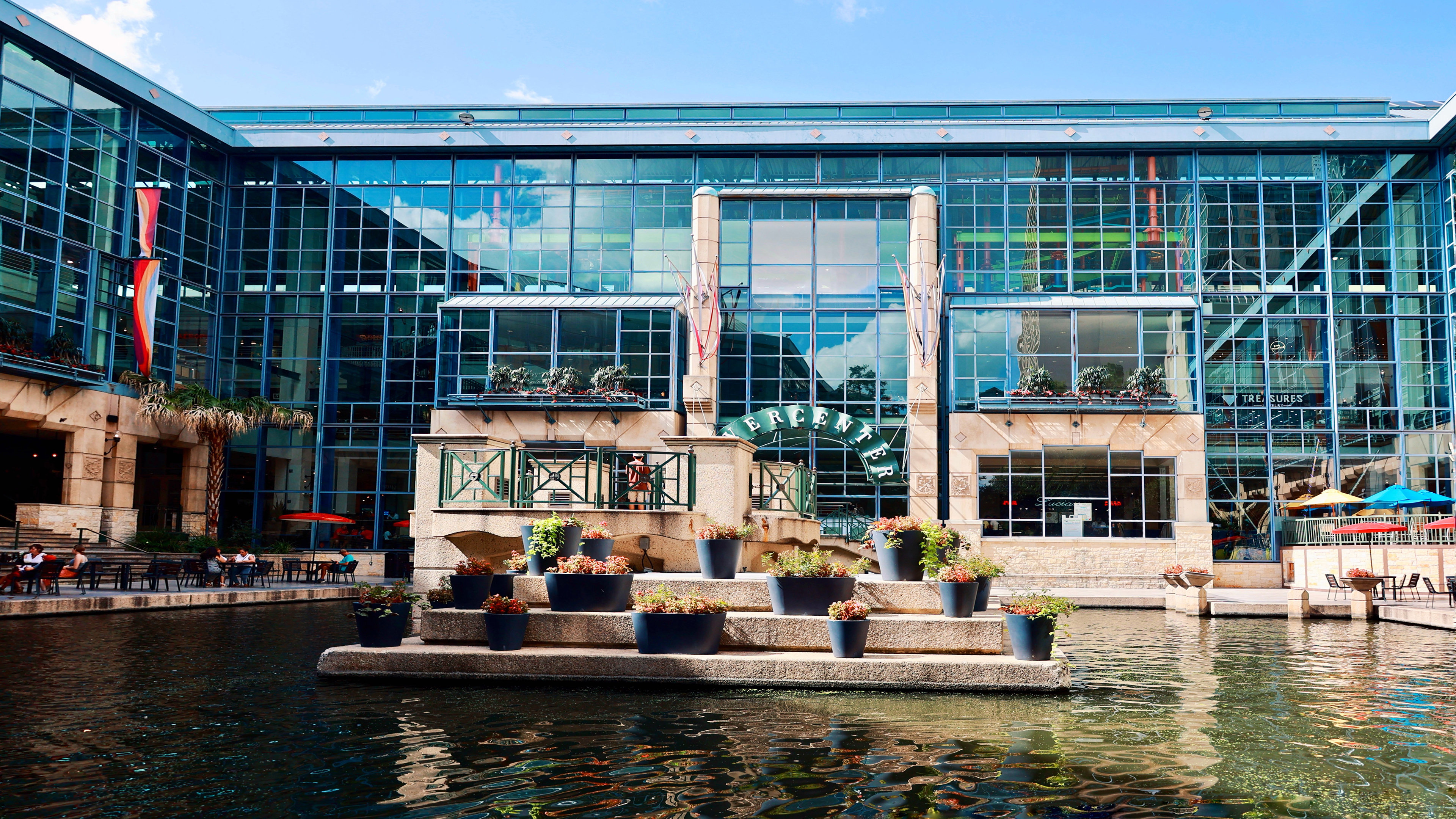 Holiday Inn Express & Suites San Antonio Rivercenter Area, an IHG Hotel 44/50
