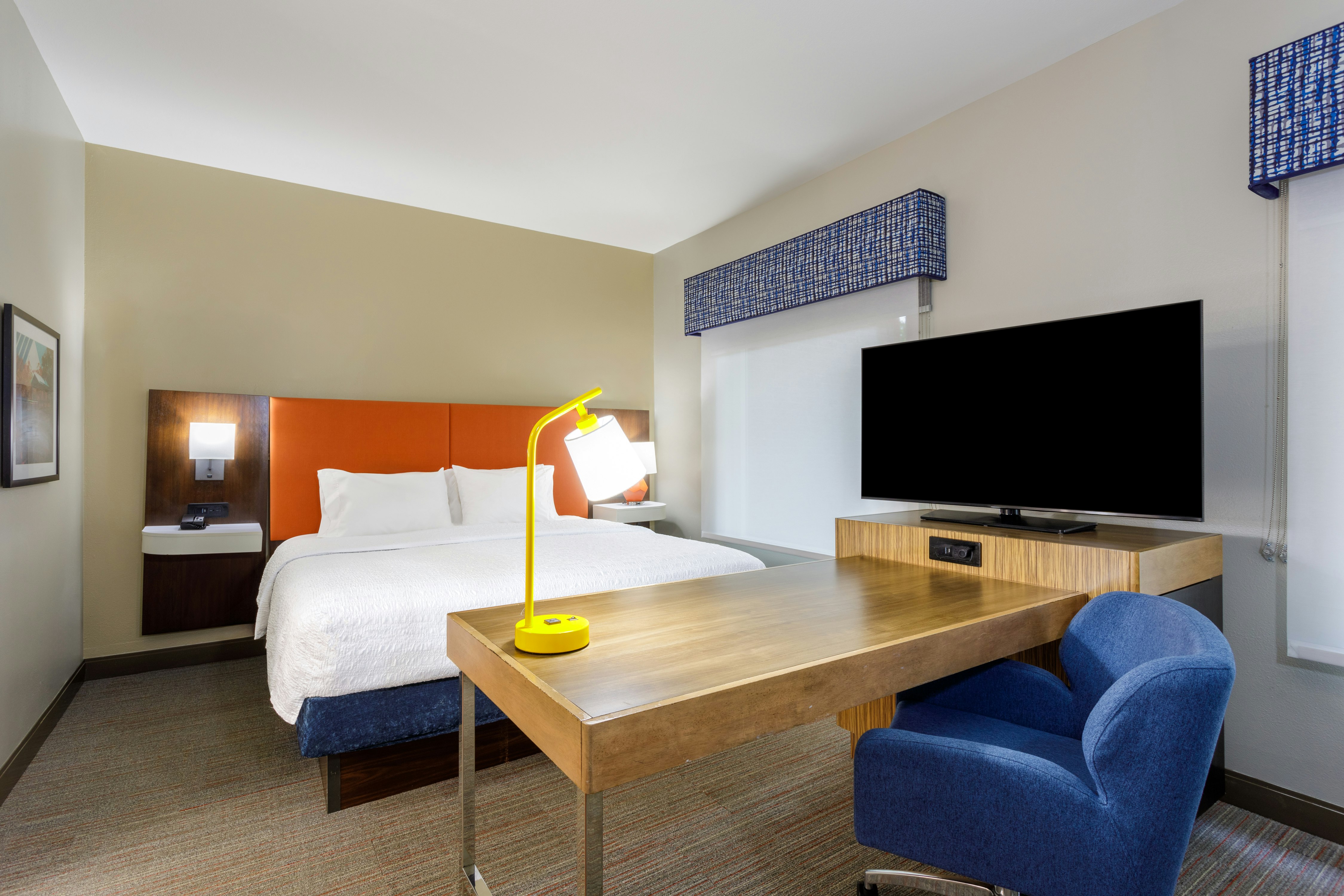 ROOM, KING BED, PELOTON