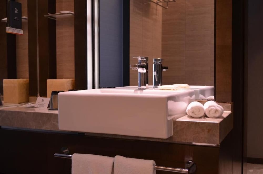 The Qube Hotel Shanghai Xinqiao 12/30