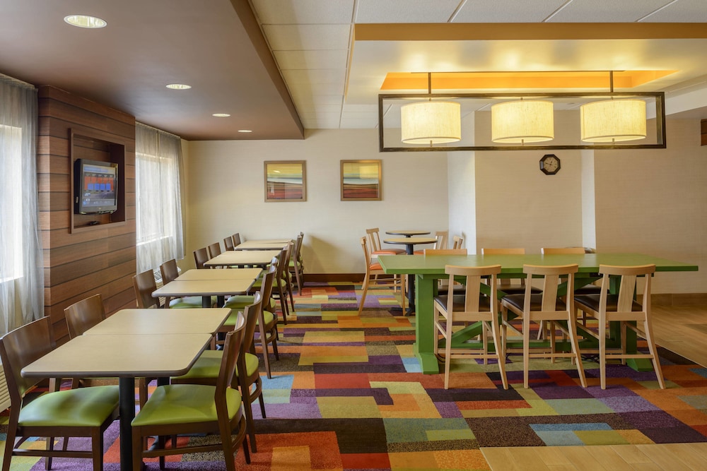 Fairfield Inn Joplin 24/27