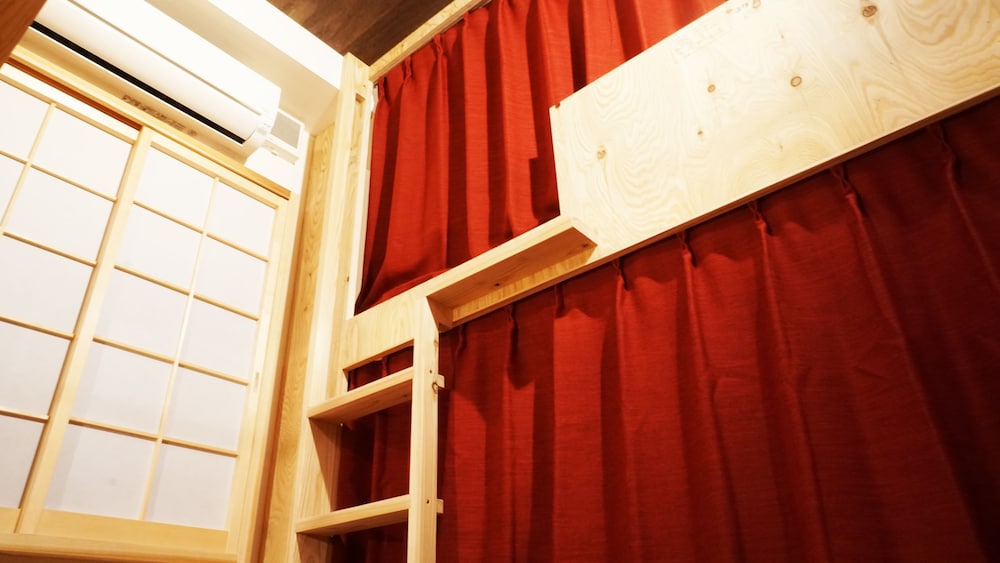 Poly Hostel 2 Namba 24/38