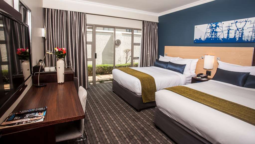 Blackrock Hotel 13/28