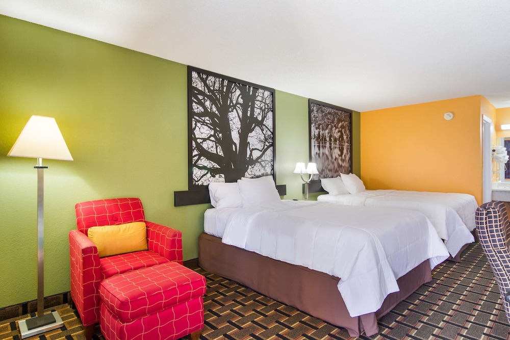 Americas Best Value Inn Darien 6/38