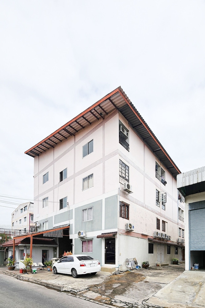 Freesia Guesthouse Suvarnabhumi 4/34