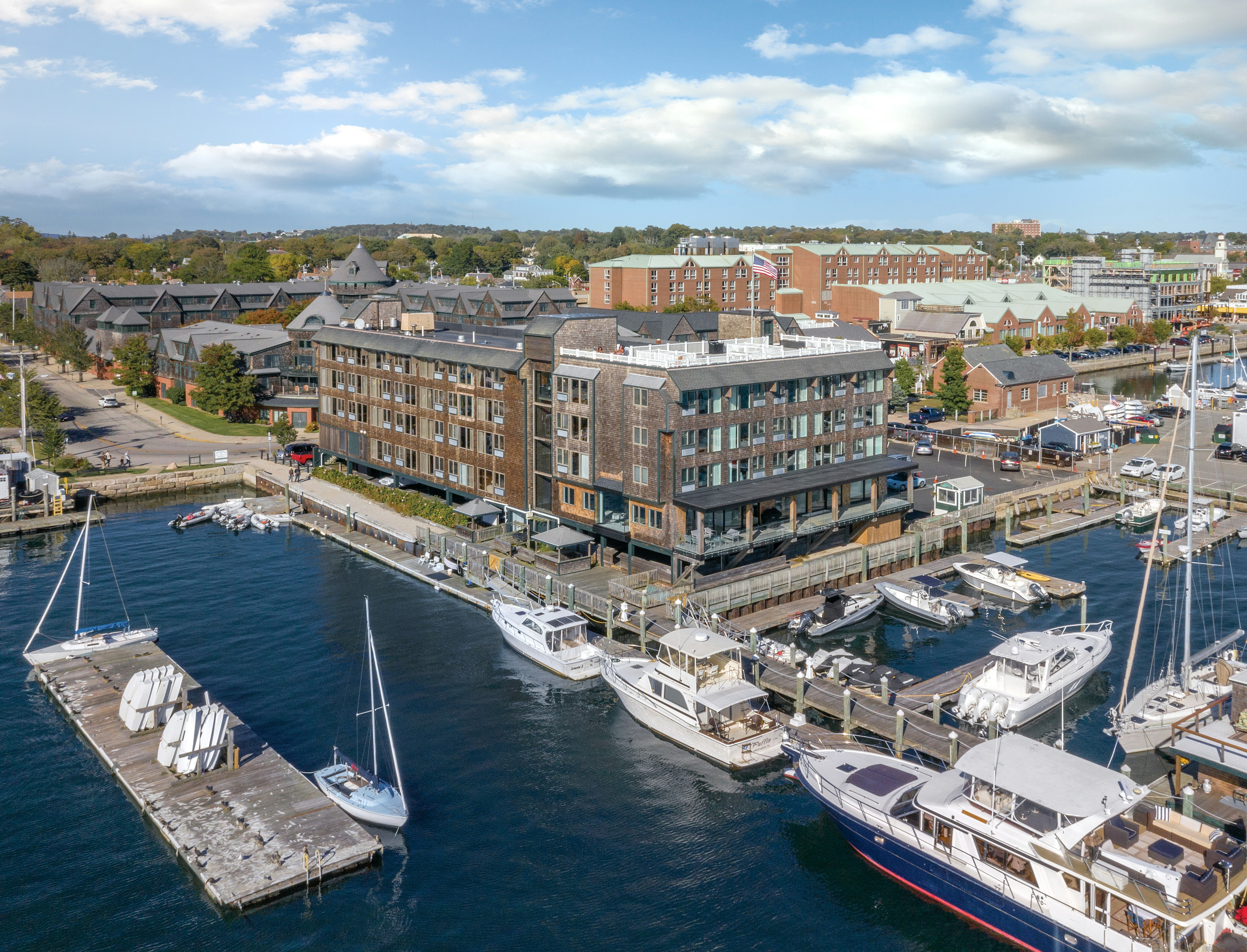 Club Wyndham Inn on Long Wharf 59/64