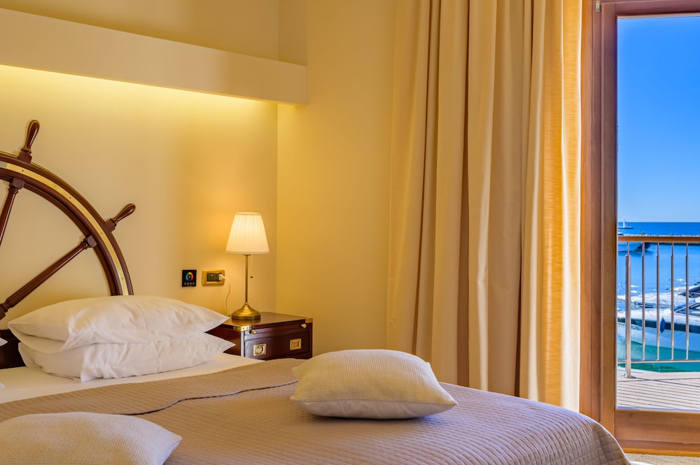 Hotel Nautica 24/72