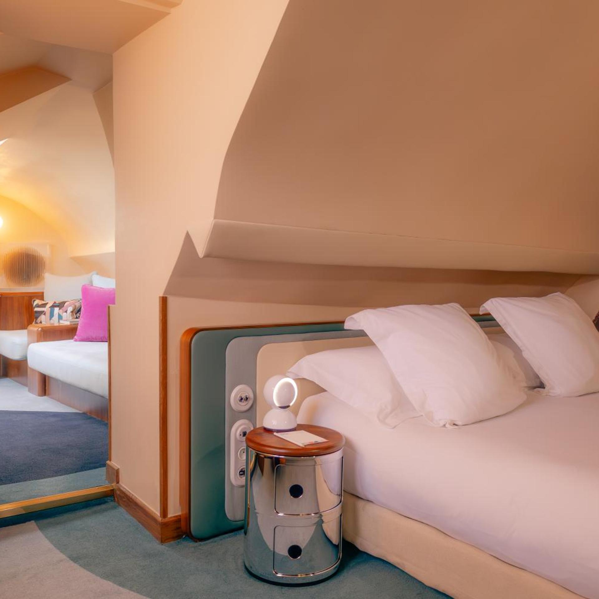 غرفة ديلوكس بسرير مزدوج أو سريرين منفصلين بحوض جاكوزي، Hotel Saint Andre Des Arts 10/10