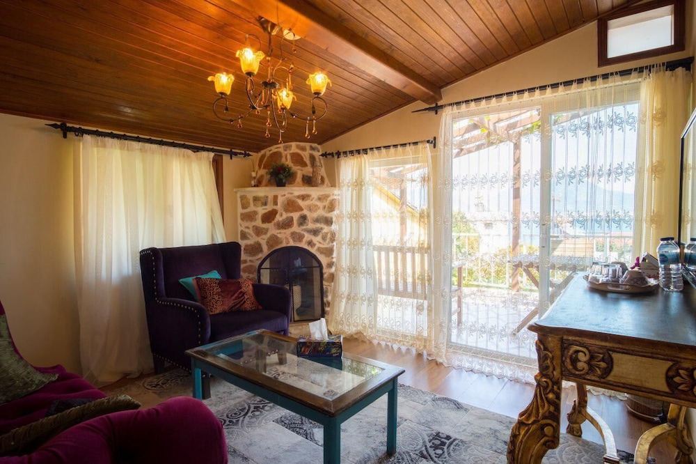 Lemon Villa Hotel 49/74