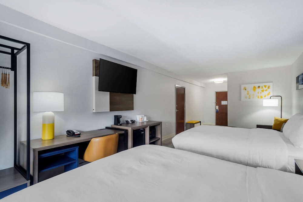Comfort Inn & Suites Lexington South 16/46