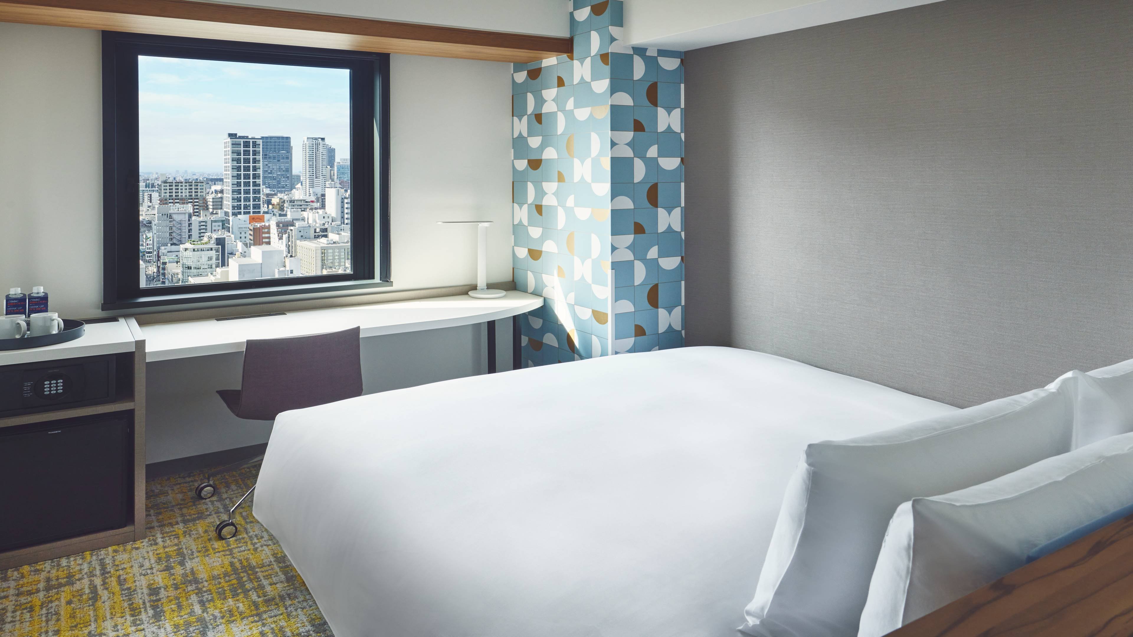 Standard, Queen Bed, City View, High Floor