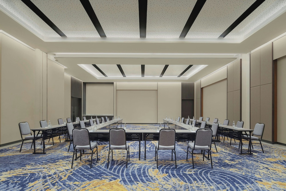 Four Points by Sheraton Bekasi 36/46