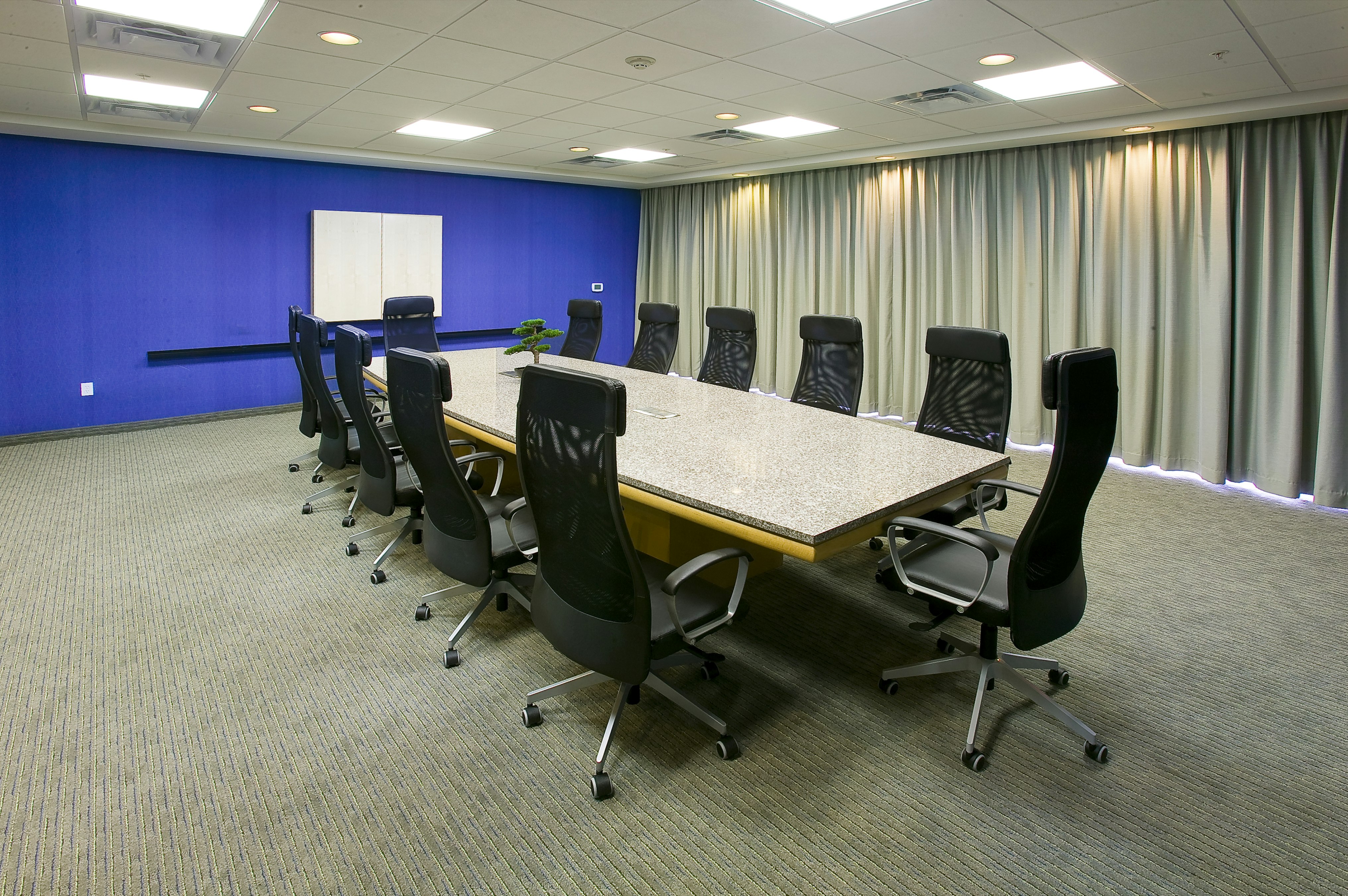 Hampton Inn and Suites Sarasota/Bradenton-Airport 53/68