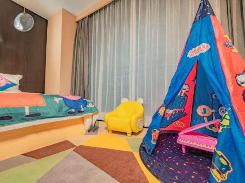 Chonpines Hotel (Guangzhou Rongchuang Wenlvcheng) 51/56