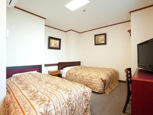 ROOM, TWIN BEDS, SMOKING