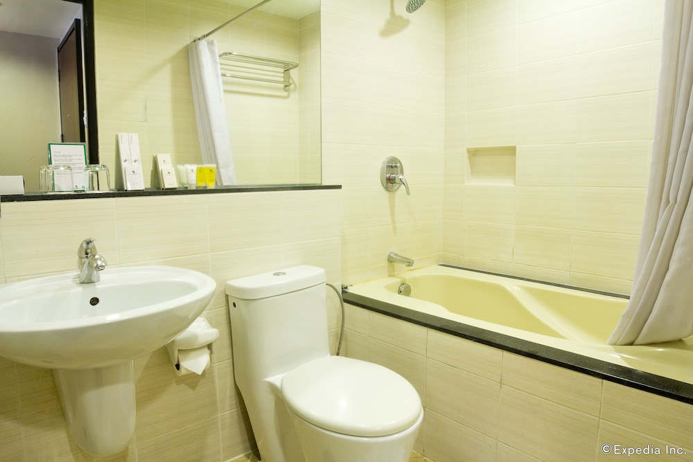 Lancaster Hotel Manila 41/45