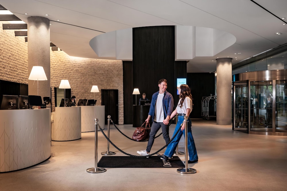 PARKROYAL DARLING HARBOUR 45/73