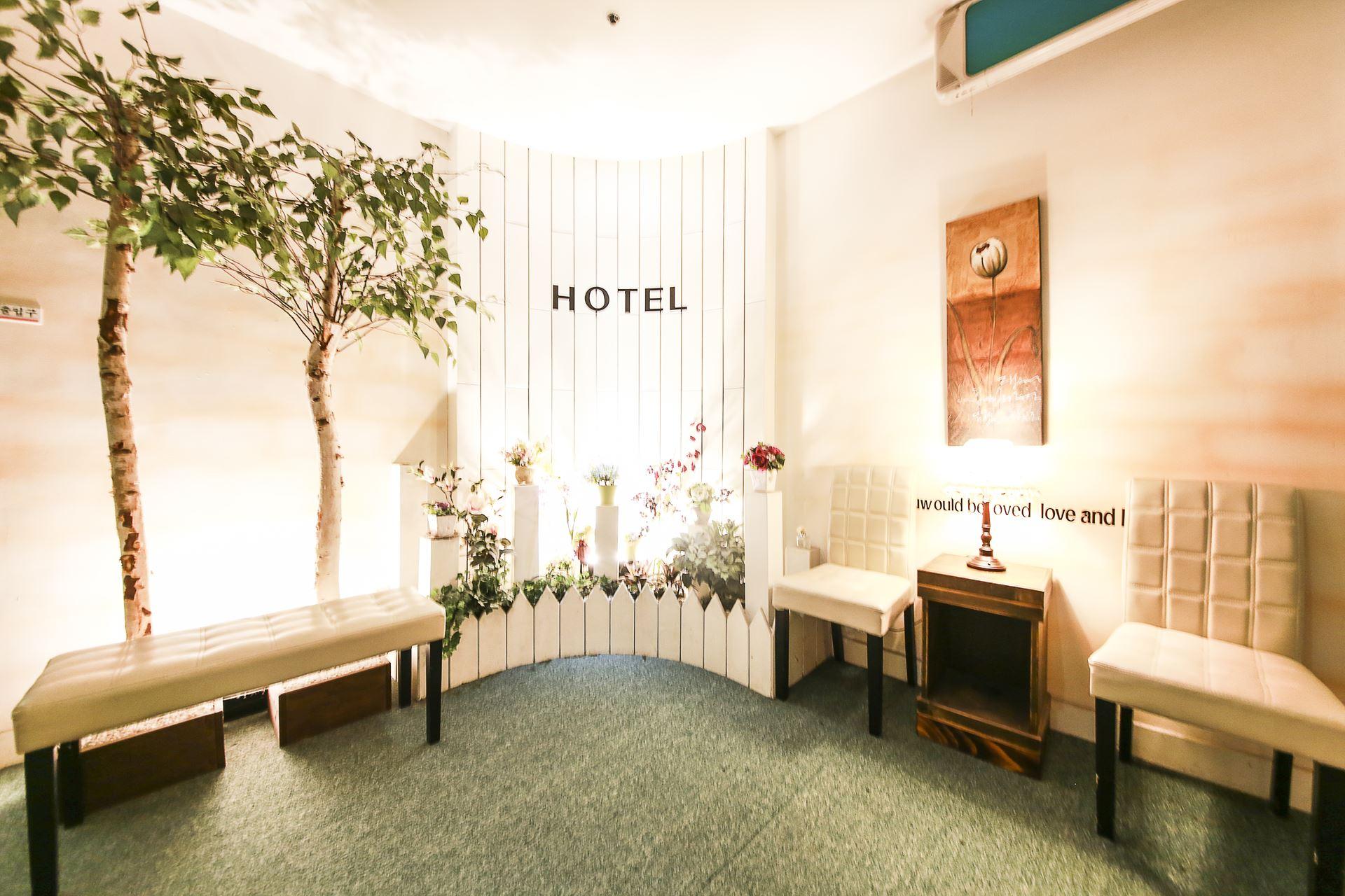 Mowon Hotel 66/71
