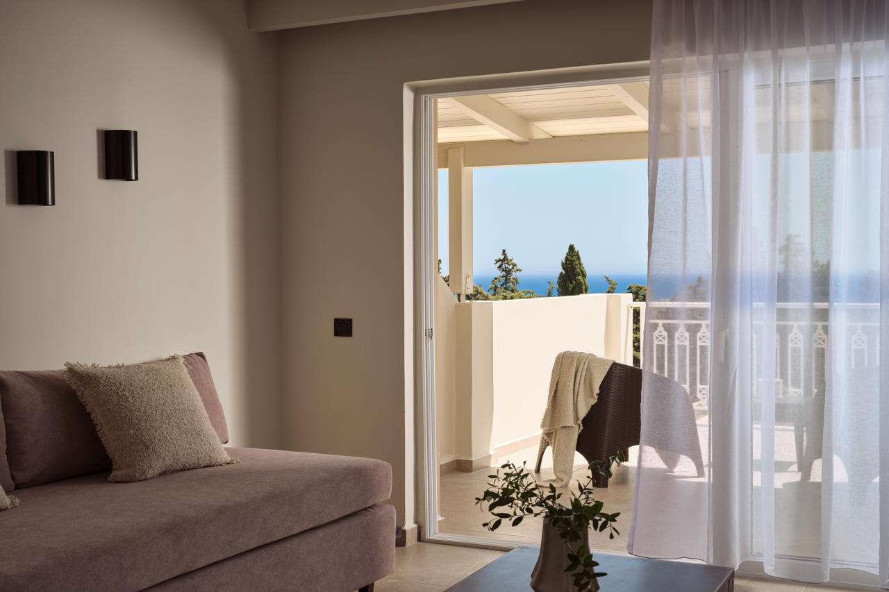 Gerakas Belvedere Hotel & Spa 60/72