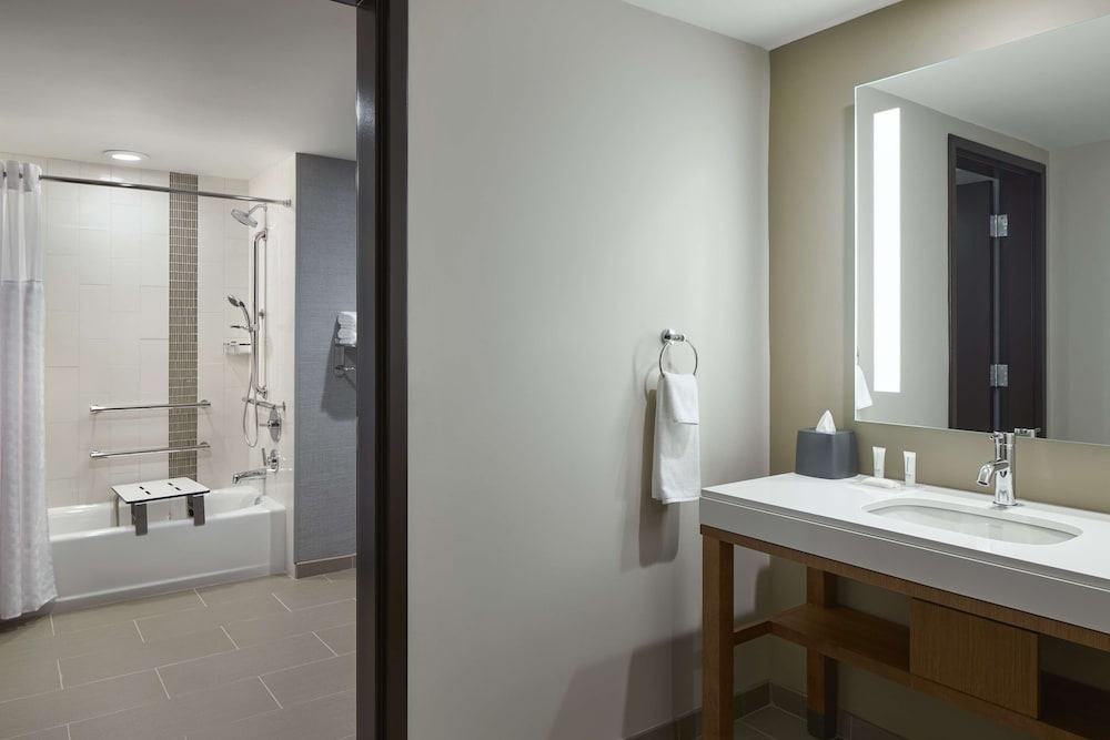 Hyatt Place Evansville / Downtown 25/25