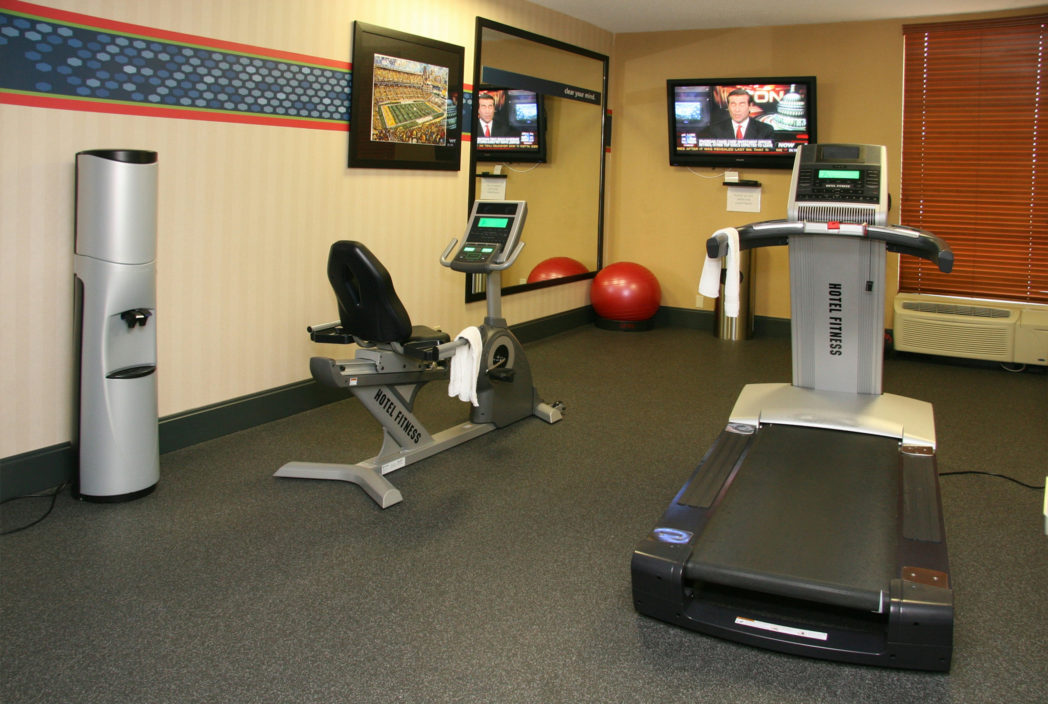 Hampton Inn Washington, PA 30/57