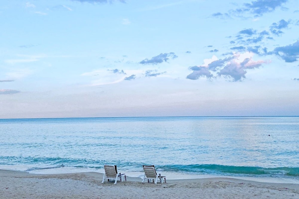 Fair House Beach Resort & Hotel 70/77
