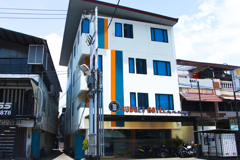 Oyo 592 Budget Hotel By The Harbour 1/28