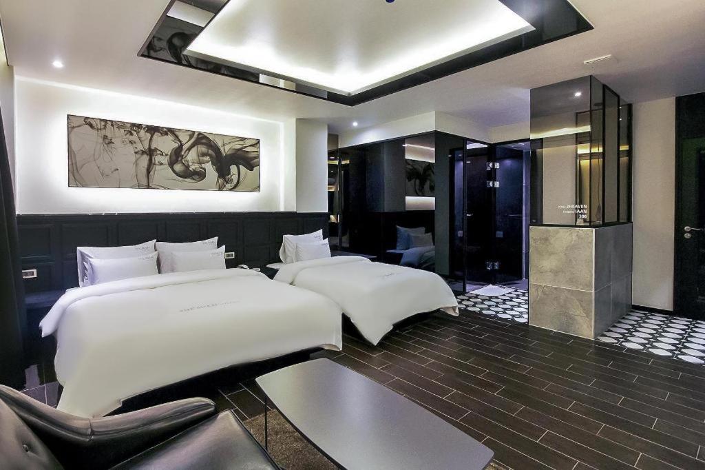 To Heaven Hotel Nampo 21/78