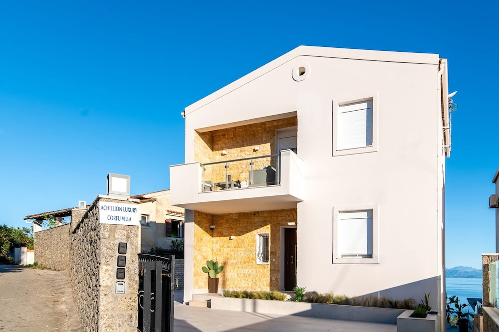 Achillion Luxury Corfu Villa in Perama (Ionian Islands)