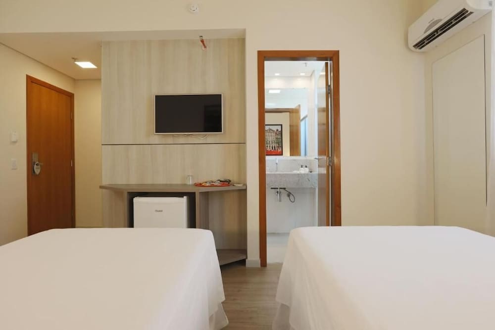 Hotel Amsterdam Montes Claros (ex. eSuites Montes Claros by Atlantica) 22/57