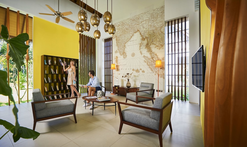 Mercure Maldives Kooddoo Resort 55/73